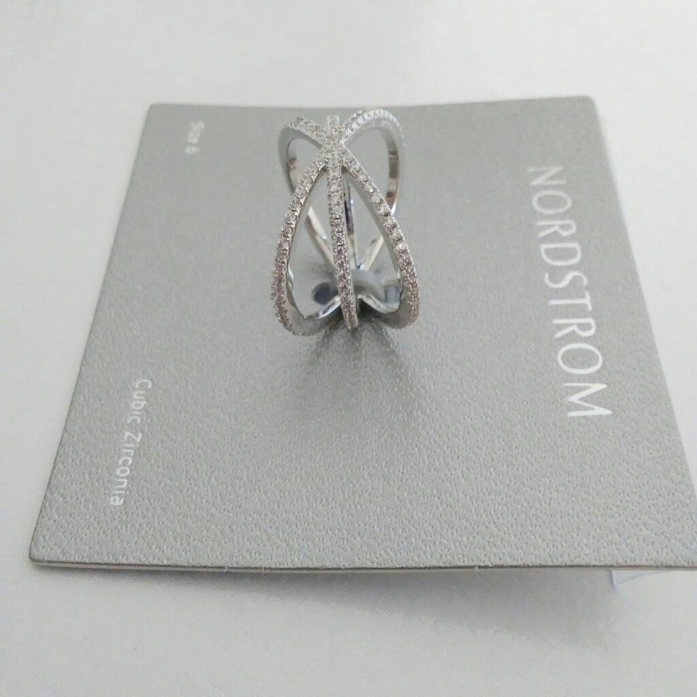 New Silver Cubic Zirconia Pavé Criss Cross Ring Sz 6 - Picture 4 of 4